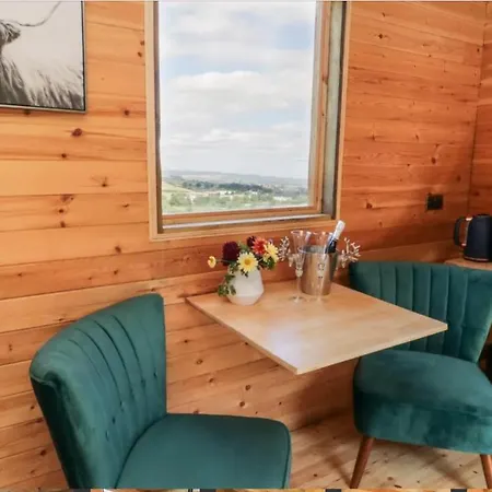 Shepherds Hut By Stepney Campsite *