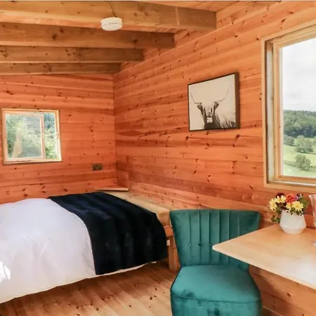 Shepherds Hut By Stepney Campsite *