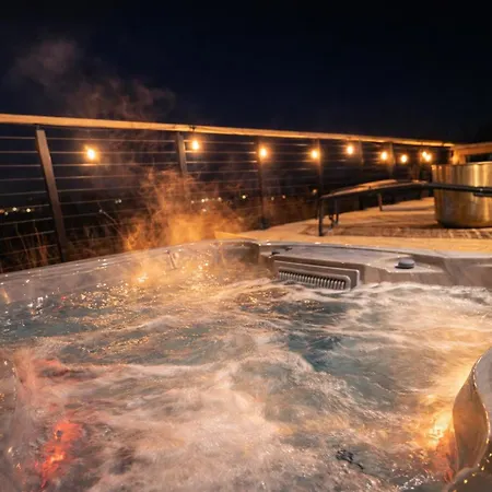 Kemping Shepherds Hut By Stepney