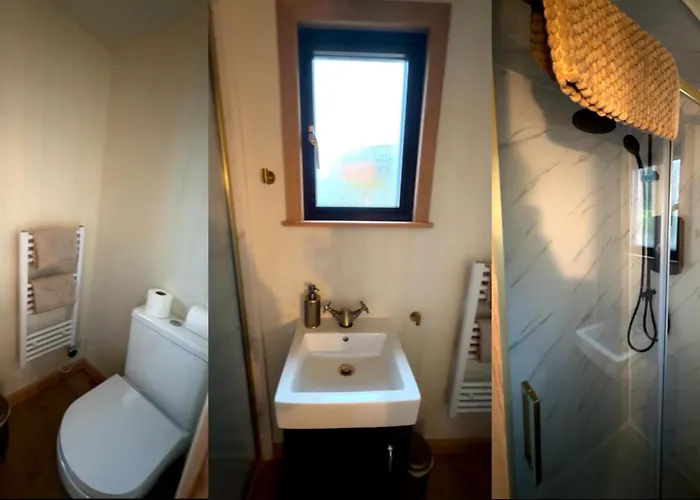 Shepherds Hut By Stepney *